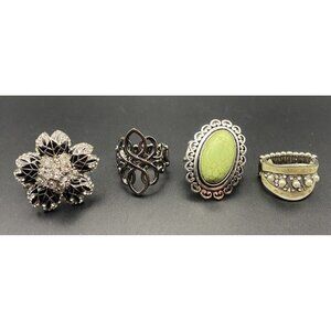 Lot of 4 Stretch Rings Faux Gemstones Pearls  Rhinestone Flower Silver Tone Boho